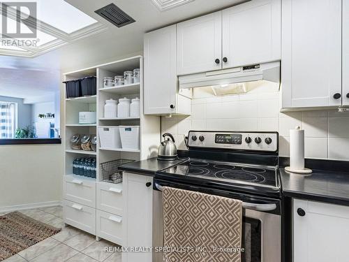 306 - 21 George Street, Aurora, ON - Indoor Photo Showing Kitchen