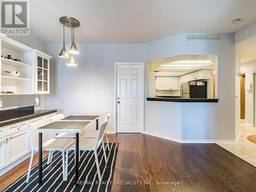 306 - 21 George Street, Aurora, ON - Indoor Photo Showing Kitchen