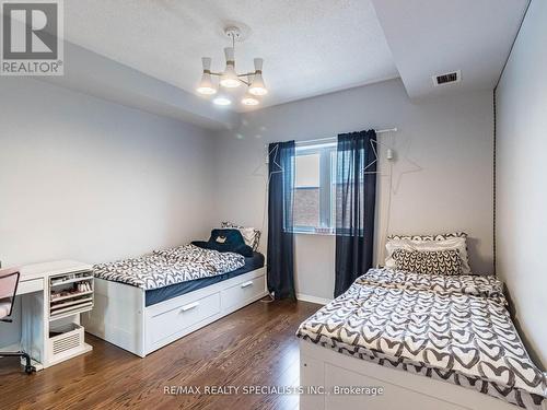 306 - 21 George Street, Aurora, ON - Indoor Photo Showing Bedroom