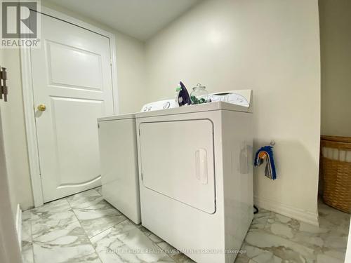 22 Milby Crescent, Bradford West Gwillimbury, ON - Indoor Photo Showing Laundry Room