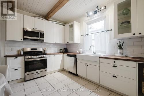 249 Main Street N, Markham, ON - Indoor Photo Showing Kitchen