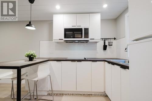 249 Main Street N, Markham, ON - Indoor Photo Showing Kitchen