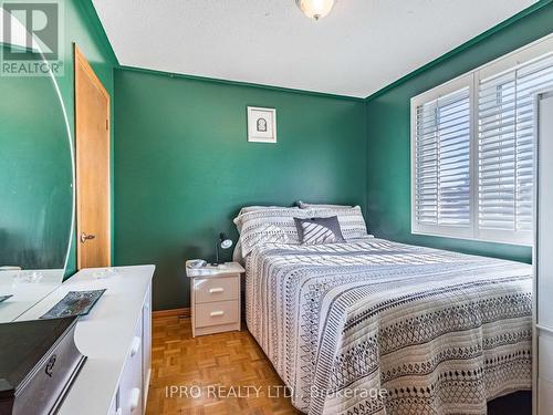 54 Embassy Drive, Vaughan, ON - Indoor Photo Showing Bedroom