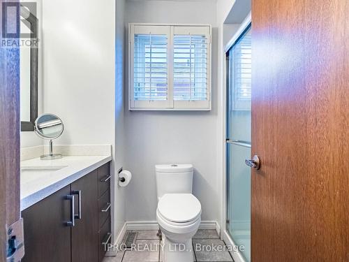 54 Embassy Drive, Vaughan, ON - Indoor Photo Showing Bathroom