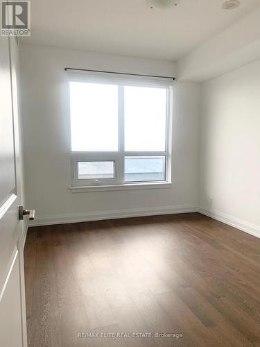 901 - 7890 Bathurst Street, Vaughan, ON - Indoor Photo Showing Other Room