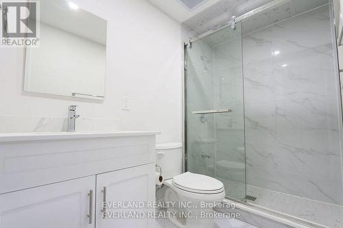 21 Kenneth Ross Bend, East Gwillimbury, ON - Indoor Photo Showing Bathroom