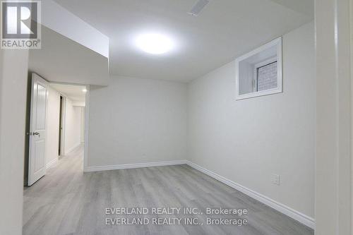 21 Kenneth Ross Bend, East Gwillimbury, ON - Indoor Photo Showing Other Room