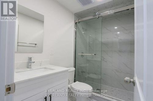 21 Kenneth Ross Bend, East Gwillimbury, ON - Indoor Photo Showing Bathroom