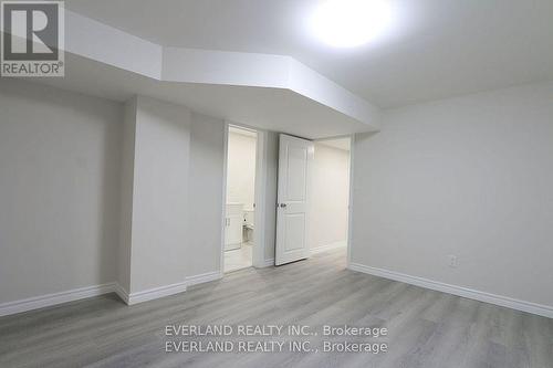 21 Kenneth Ross Bend, East Gwillimbury, ON - Indoor Photo Showing Other Room