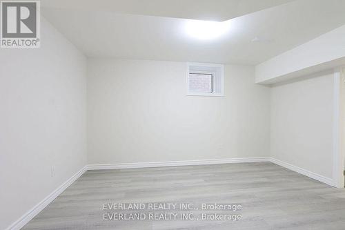 21 Kenneth Ross Bend, East Gwillimbury, ON - Indoor Photo Showing Other Room