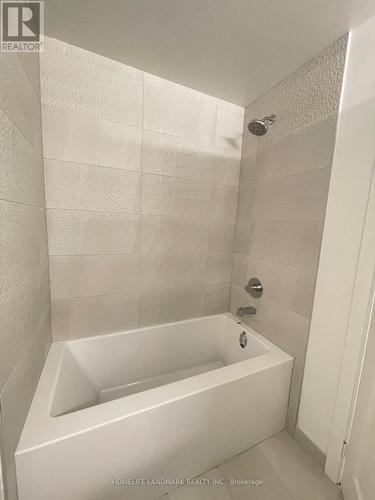 1708 - 30 Upper Mall Way, Vaughan, ON - Indoor Photo Showing Bathroom