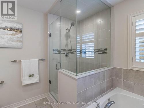 94 Barrow Avenue, Bradford West Gwillimbury, ON - Indoor Photo Showing Bathroom