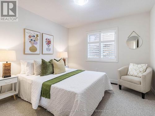 94 Barrow Avenue, Bradford West Gwillimbury, ON - Indoor Photo Showing Bedroom