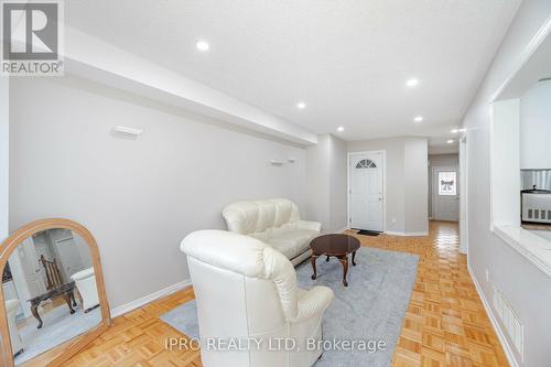 18 Monaco Court, Brampton, ON - Indoor