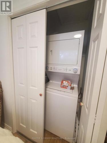 Upper - 344 Taylor Mills Drive N, Richmond Hill, ON - Indoor Photo Showing Laundry Room