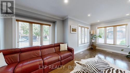 347 Via Carmine Avenue, Vaughan, ON - Indoor Photo Showing Living Room