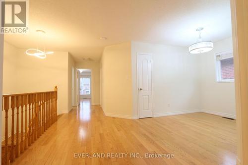 74 Colonial Crescent, Richmond Hill, ON - Indoor Photo Showing Other Room