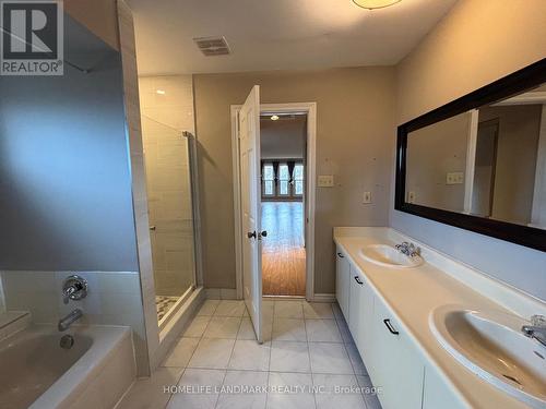 7 Brooklyn Crescent, Markham, ON - Indoor Photo Showing Bathroom