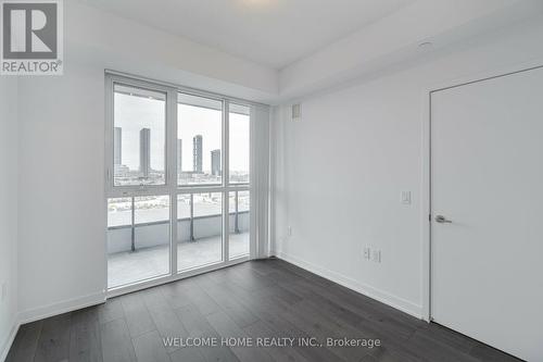 1019 - 38 Honeycrisp Crescent, Vaughan, ON - Indoor Photo Showing Other Room