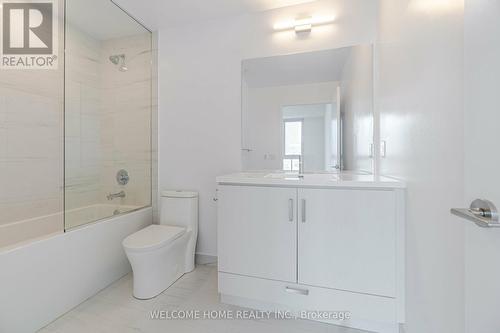 1019 - 38 Honeycrisp Crescent, Vaughan, ON - Indoor Photo Showing Bathroom