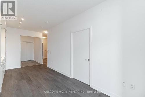 1019 - 38 Honeycrisp Crescent, Vaughan, ON - Indoor Photo Showing Other Room