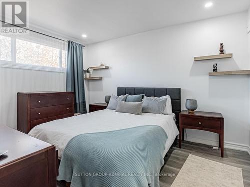 259 Axminster Drive, Richmond Hill, ON - Indoor Photo Showing Bedroom