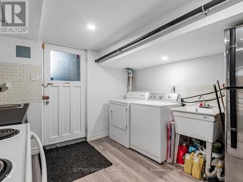 259 Axminster Drive, Richmond Hill, ON - Indoor Photo Showing Laundry Room