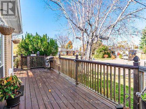 259 Axminster Drive, Richmond Hill, ON - Outdoor With Deck Patio Veranda