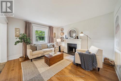 312 Aurora Heights Drive, Aurora, ON - Indoor Photo Showing Living Room With Fireplace