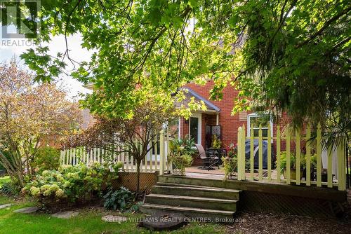 312 Aurora Heights Drive, Aurora, ON - Outdoor