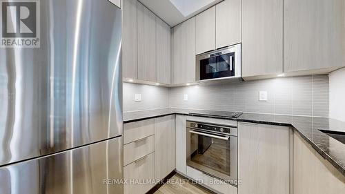 730 - 99 Eagle Rock Way, Vaughan, ON - Indoor Photo Showing Kitchen With Upgraded Kitchen