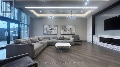 730 - 99 Eagle Rock Way, Vaughan, ON - Indoor Photo Showing Living Room