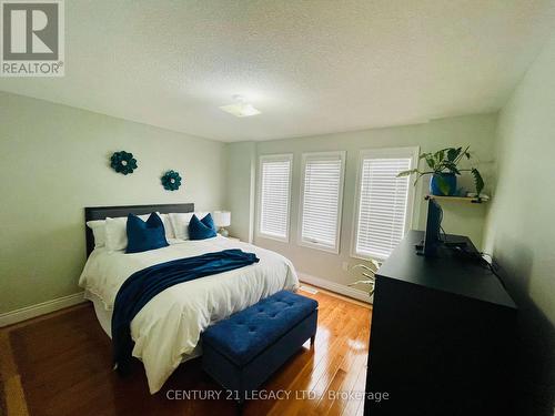 86 Sydie Lane, New Tecumseth, ON - Indoor Photo Showing Bedroom