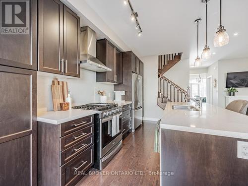 1185 Cactus Crescent, Pickering, ON - Indoor Photo Showing Kitchen With Double Sink With Upgraded Kitchen