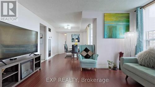 1213 - 330 Mccowan Road, Toronto, ON - Indoor Photo Showing Other Room