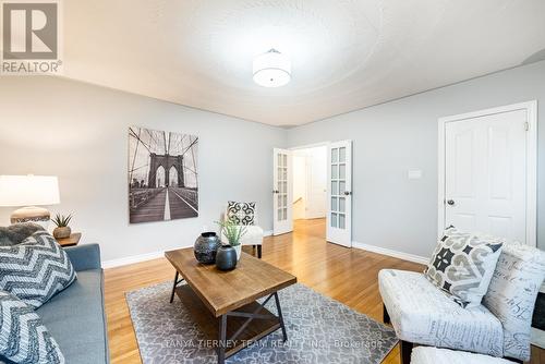 30 Ferguson Avenue, Whitby, ON - Indoor Photo Showing Living Room