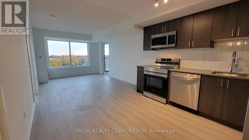 504 - 1435 Celebration Drive, Pickering, ON - Indoor Photo Showing Kitchen