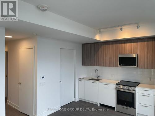 #409 - 225 Veterans Drive, Brampton, ON - Indoor Photo Showing Kitchen