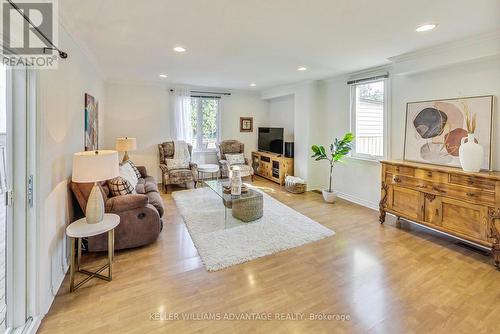 106 Yardley Avenue, Toronto, ON - Indoor Photo Showing Living Room