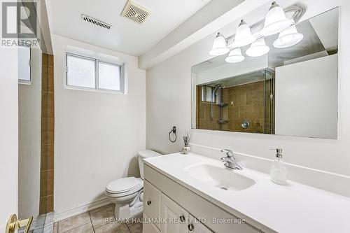 148 May Avenue, Richmond Hill, ON - Indoor Photo Showing Bathroom