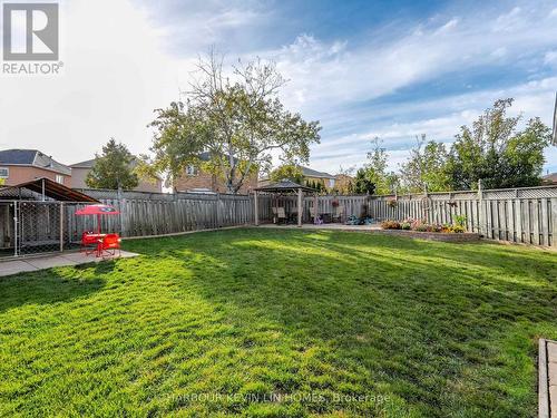 40 Mandel Crescent, Richmond Hill, ON - Outdoor With Backyard