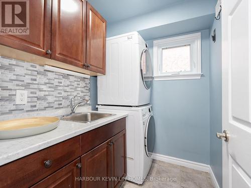 40 Mandel Crescent, Richmond Hill, ON - Indoor Photo Showing Laundry Room