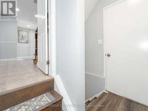 40 Mandel Crescent, Richmond Hill, ON - Indoor Photo Showing Other Room