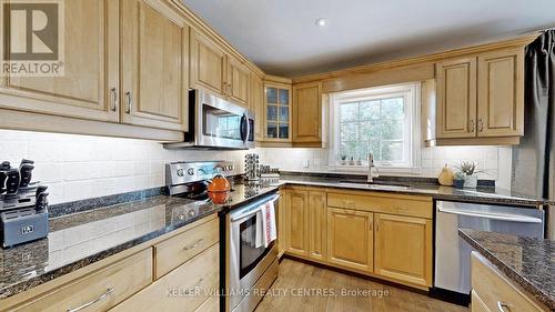 26 Victory Drive, East Gwillimbury, ON - Indoor Photo Showing Kitchen