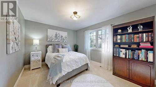 26 Victory Drive, East Gwillimbury, ON - Indoor Photo Showing Bedroom