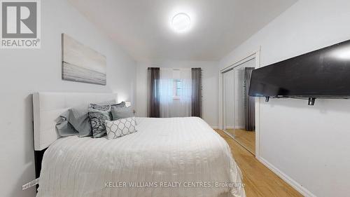 26 Victory Drive, East Gwillimbury, ON - Indoor Photo Showing Bedroom