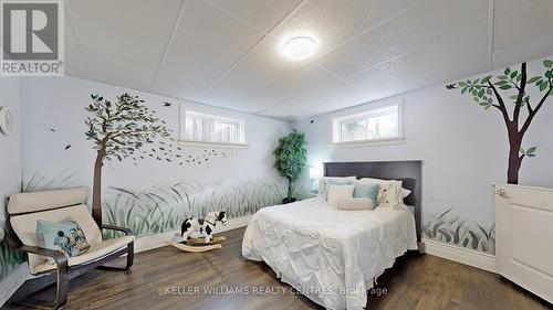 26 Victory Drive, East Gwillimbury, ON - Indoor Photo Showing Bedroom