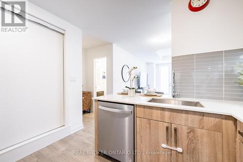 5 - 88 Turtle Island Road, Toronto, ON - Indoor Photo Showing Kitchen