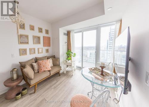 3106 - 195 Redpath Avenue, Toronto, ON - Indoor Photo Showing Living Room