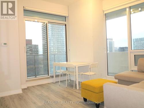 3002 - 2221 Yonge Street, Toronto, ON - Indoor Photo Showing Other Room